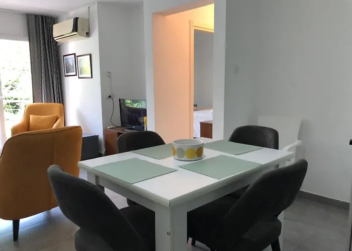 In Kyrenia, Cyprus アパート *